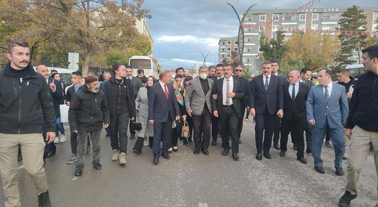 Bakan Tekin Aşkale'de çeşitli temaslarda bulundu