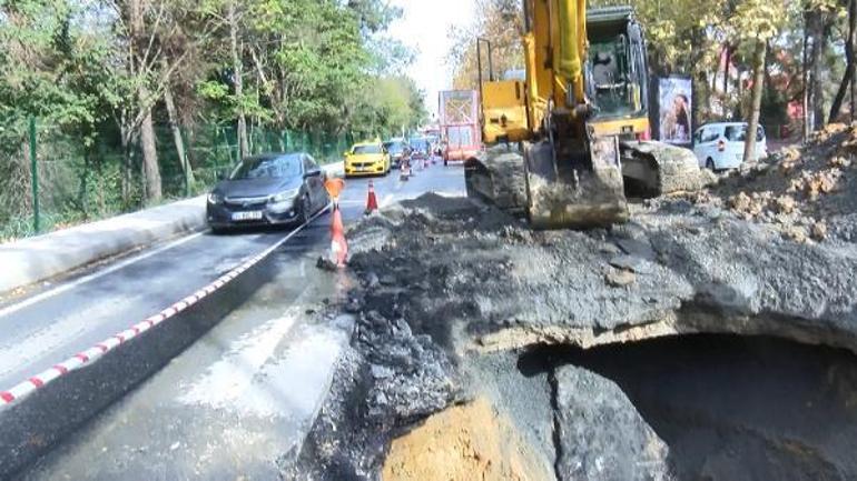 İstanbul'da su borusu patladı, trafik kilitlendi