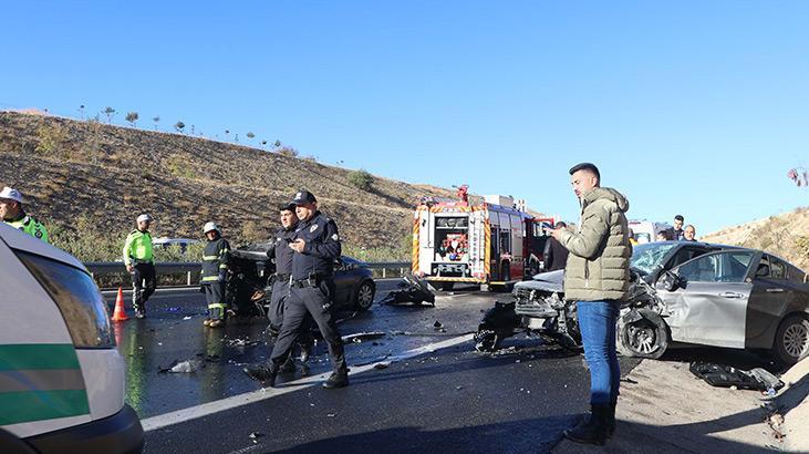 Yol kenarındaki otombile iki araç çarptı: 1 ölü, 6 yaralı