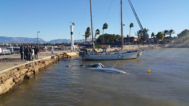 Antalya'da şiddetli fırtına! Ağaçlar devrildi, tekne battı