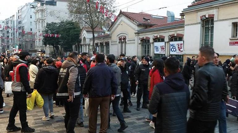 Taksim'de yeni yıla saatler kala hareketlilik başladı! Emniyet'ten geniş güvenlik önlemi