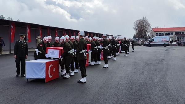 Pençe-Kilit şehitleri için tören