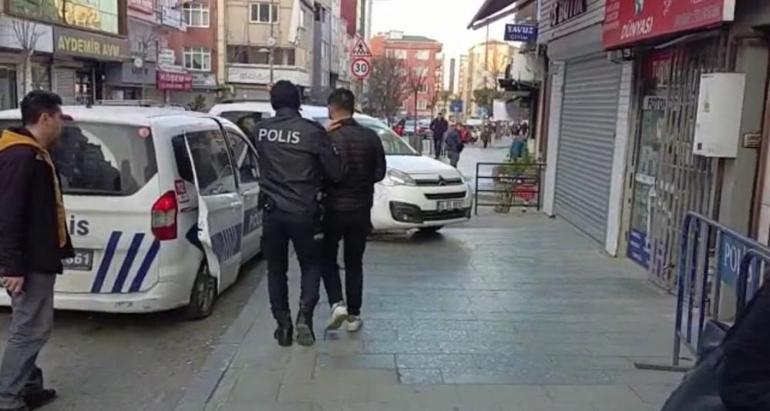 Gözaltındaki sevgilisi için bunu da yaptı! Dürümün içinden çıkan şoke etti