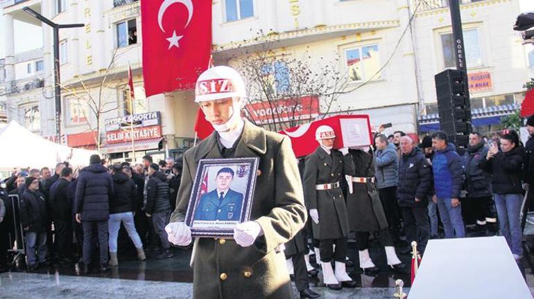 Türkiye şehitlerini uğurladı: Kahramanlara gözyaşlarıyla veda