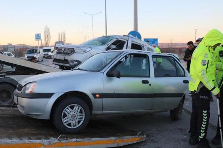 Afyonkarahisar’da zincirleme trafik kazası! Yaralılar var