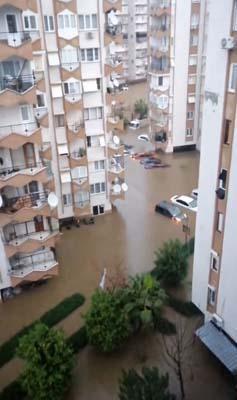 Son dakika! Antalya'daki sel felaketinden acı haber! Bir kişinin cansız bedeni otomobilde bulundu