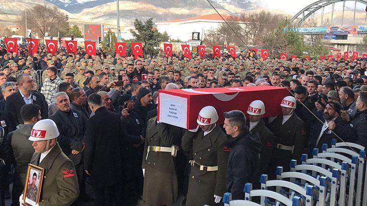 Şehit Ay, Erzincan'da son yolculuğuna uğurlandı