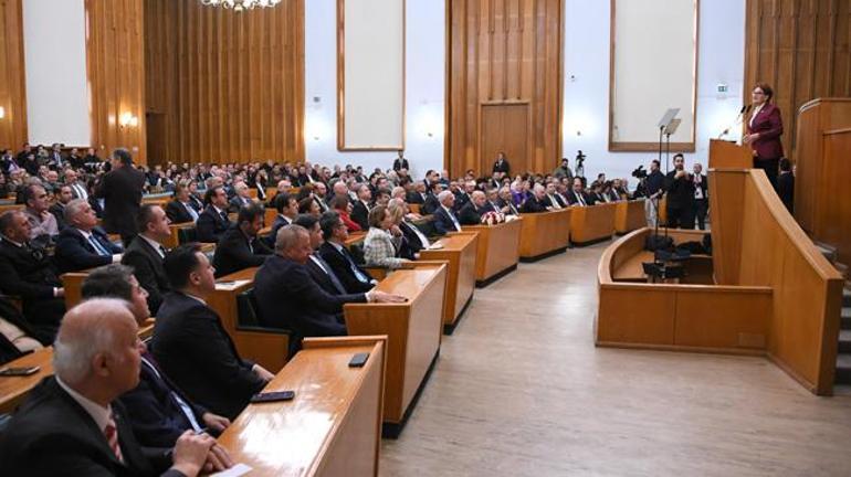 İYİ Parti lideri Akşener: Kirli bir orta oyununun tam ortasındayız