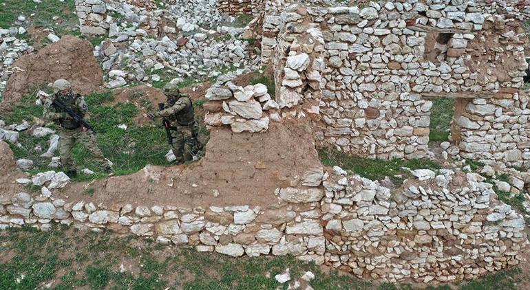 Valilik izin verdi! 400 yıllık terk edilmiş köyde nefes kesen görüntü