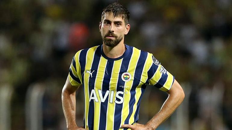 Fenerbahçe'de 3 ayrılık birden! Sözleşmesi feshedilecek